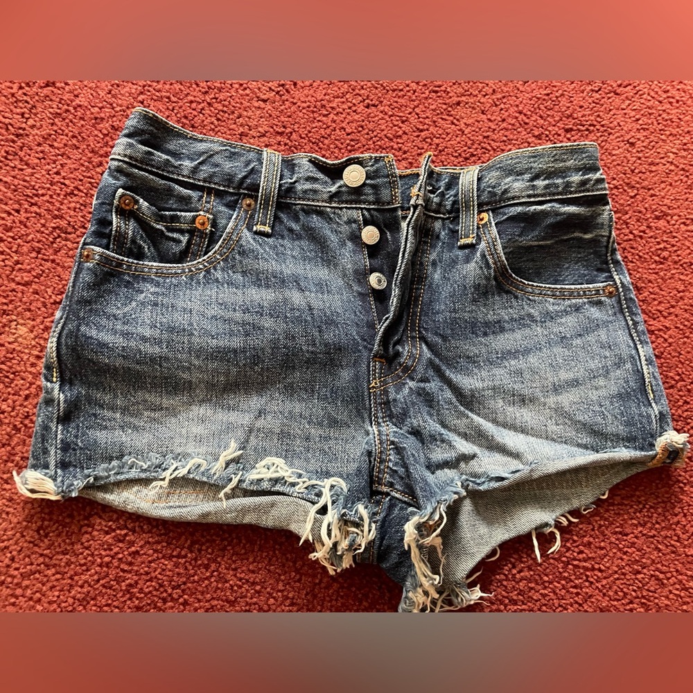 Levi’s 501 Button Fly Cut Off Dark Wash Denim Shorts size 25